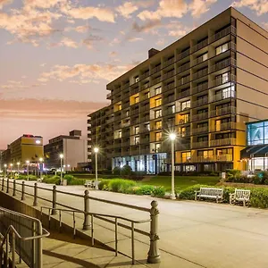 https://comfort-inn-suites-oceanfront.hotels-in-virginia-beach.com
